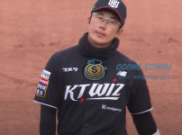 KT 위즈 vs 롯데 자이언츠 선발 라인업 흐름 분석 인포그래픽