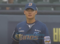 잠실 야구장 금요일 밤 – NC 다이노스 vs 두산 베어스 시리즈 첫 경기